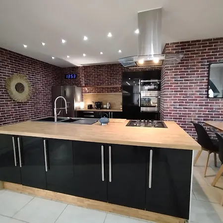 Vakantiehuis Le Viviani, Maison D'exception Avec Piscine Interieure Et Sauna *